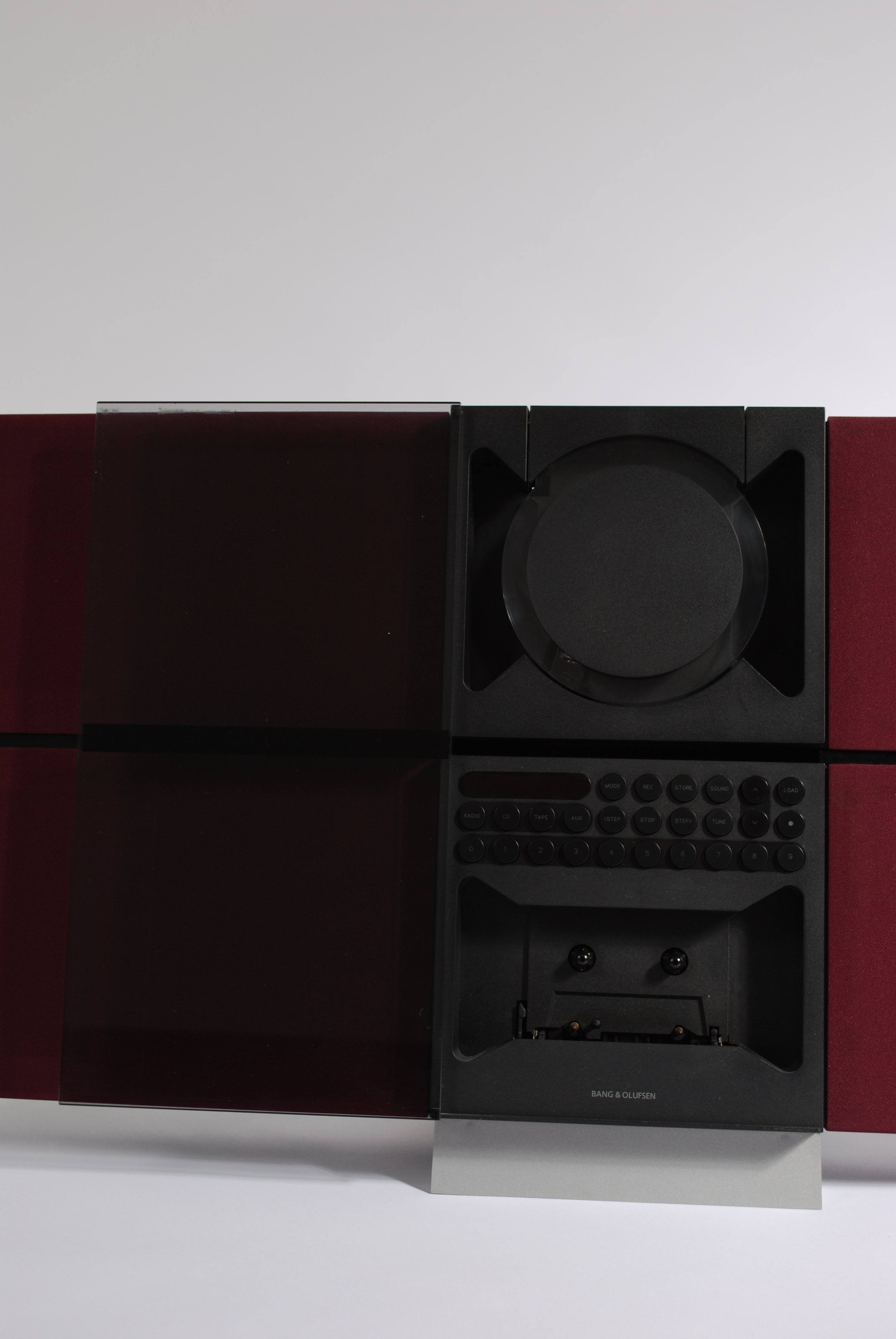 Bang Olufsen BeoSound Century 2000 — Flux Vintage Bang Olufsen BeoSound Century 2000 — Flux Vintage